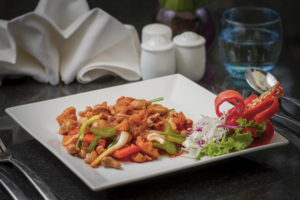 The Blue Corner Boutique Hotel بنوم بنه المظهر الخارجي الصورة